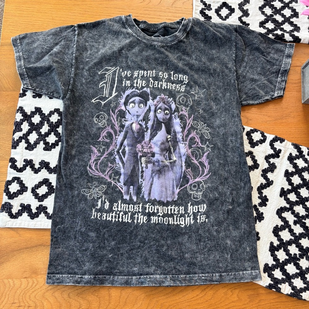 Hot Topic Corpse Bride Graphic Tee XS